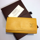 Vuitton エピ ４連 キーケース