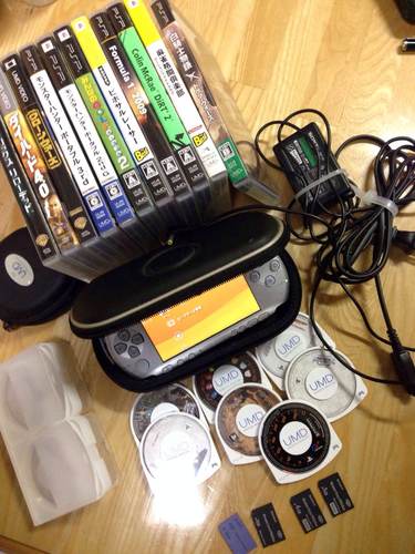 PSP3000+ソフト多数+ケース+メモリースティック