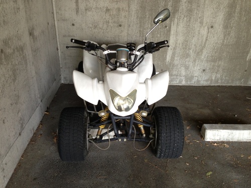 四輪バギー atv