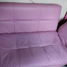 無料。ピンクのソファ