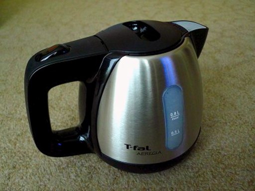 T-fal 電気ケトルを3000円でお譲りします。