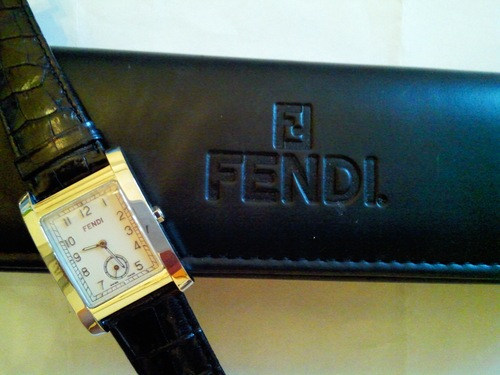 レディース時計(FENDI美品)