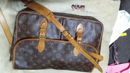 送料無料！旧池袋三越 LOUIS VUITTON 購入。