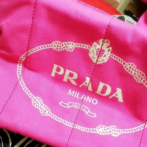 PRADA カナパ