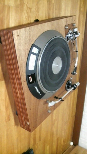 アナログレコードプレーヤー
