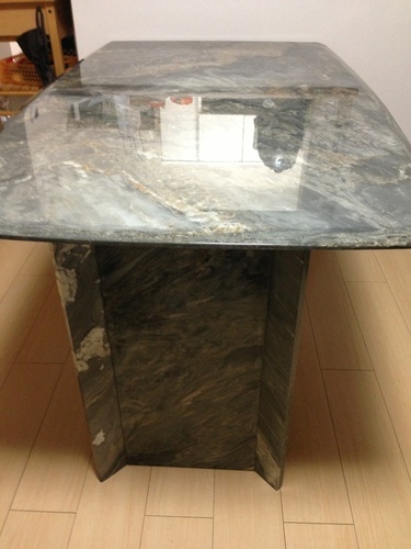 イタリア製大理石 ダイニングテーブル